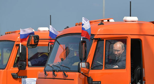 Putin Drives Truck to Open Bridge Linking Moscow with Annexed Crimea Putin Drives Truck to Open Bridge Linking Moscow with Annexed Crimea